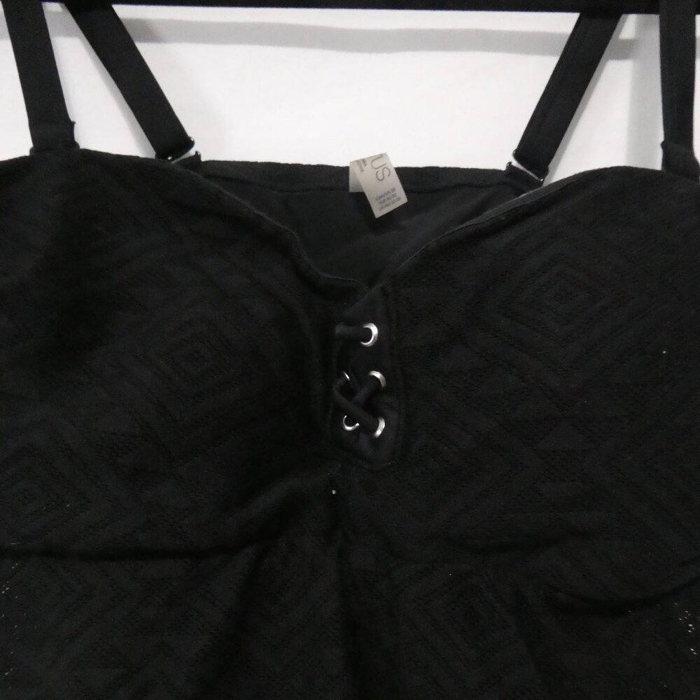 CACTUS | 2X | Chic Black Spaghetti Strap Lace Top | Lace-Up Front Design